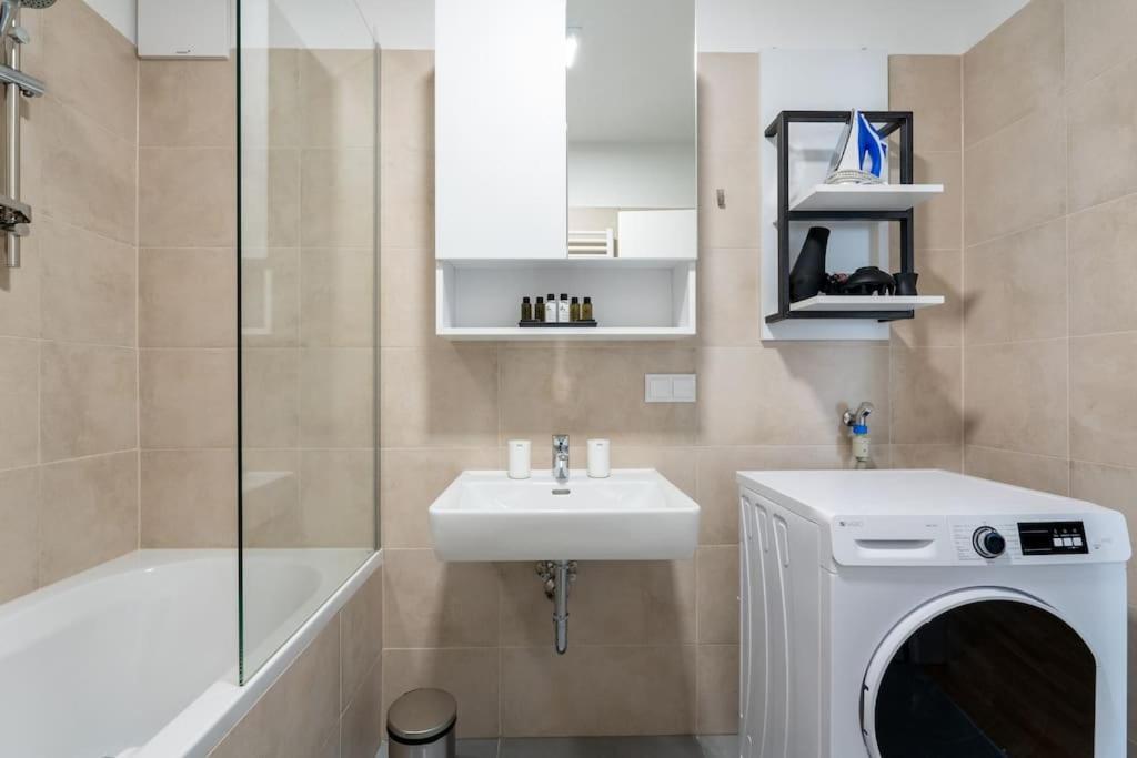 Urban 1Br Retreat, Easy City Link By Hm Vienna Esterno foto